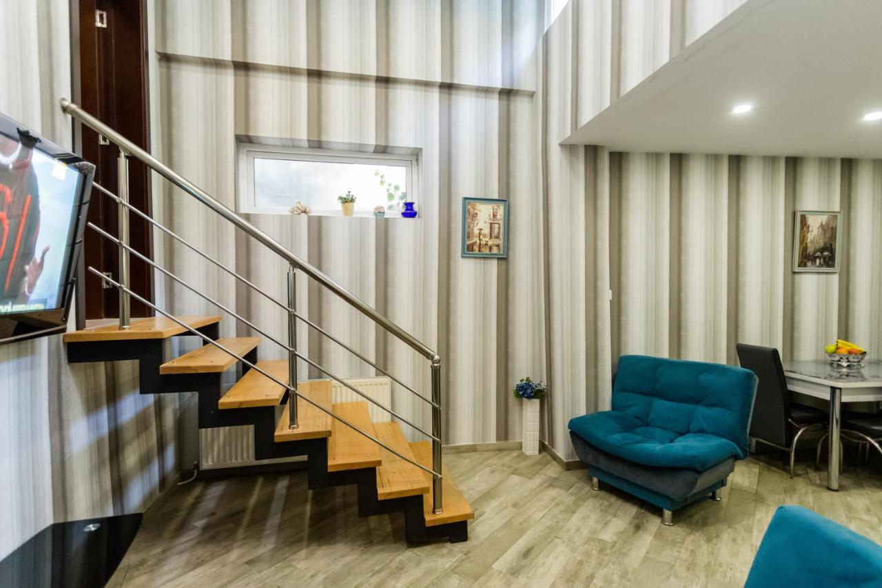 Rustaveli Two Bedroom Apartment With 5 Star Location ティビリシ エクステリア 写真